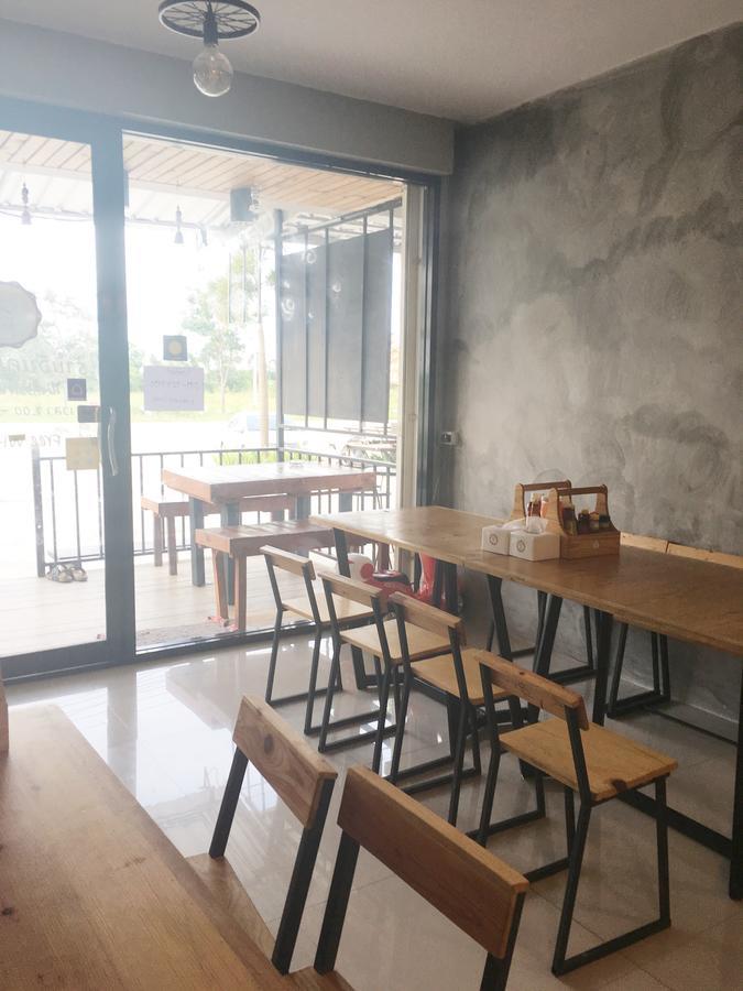Innkhun House Urt Suratthani Airport Сураттхани Экстерьер фото