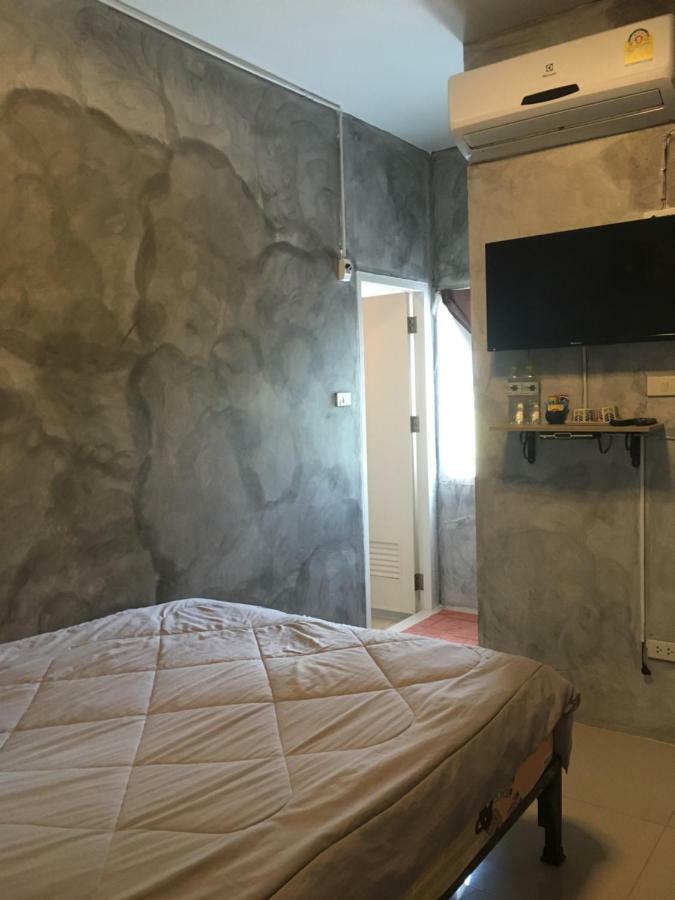 Innkhun House Urt Suratthani Airport Сураттхани Экстерьер фото