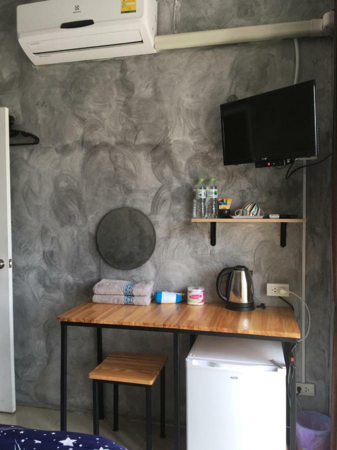 Innkhun House Urt Suratthani Airport Сураттхани Экстерьер фото
