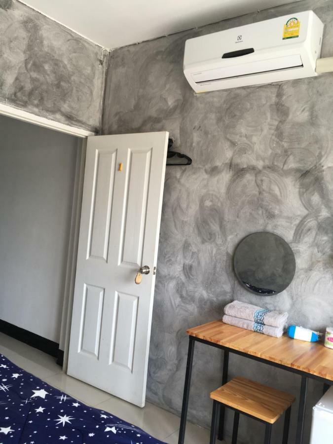 Innkhun House Urt Suratthani Airport Сураттхани Экстерьер фото