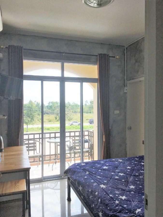Innkhun House Urt Suratthani Airport Сураттхани Экстерьер фото